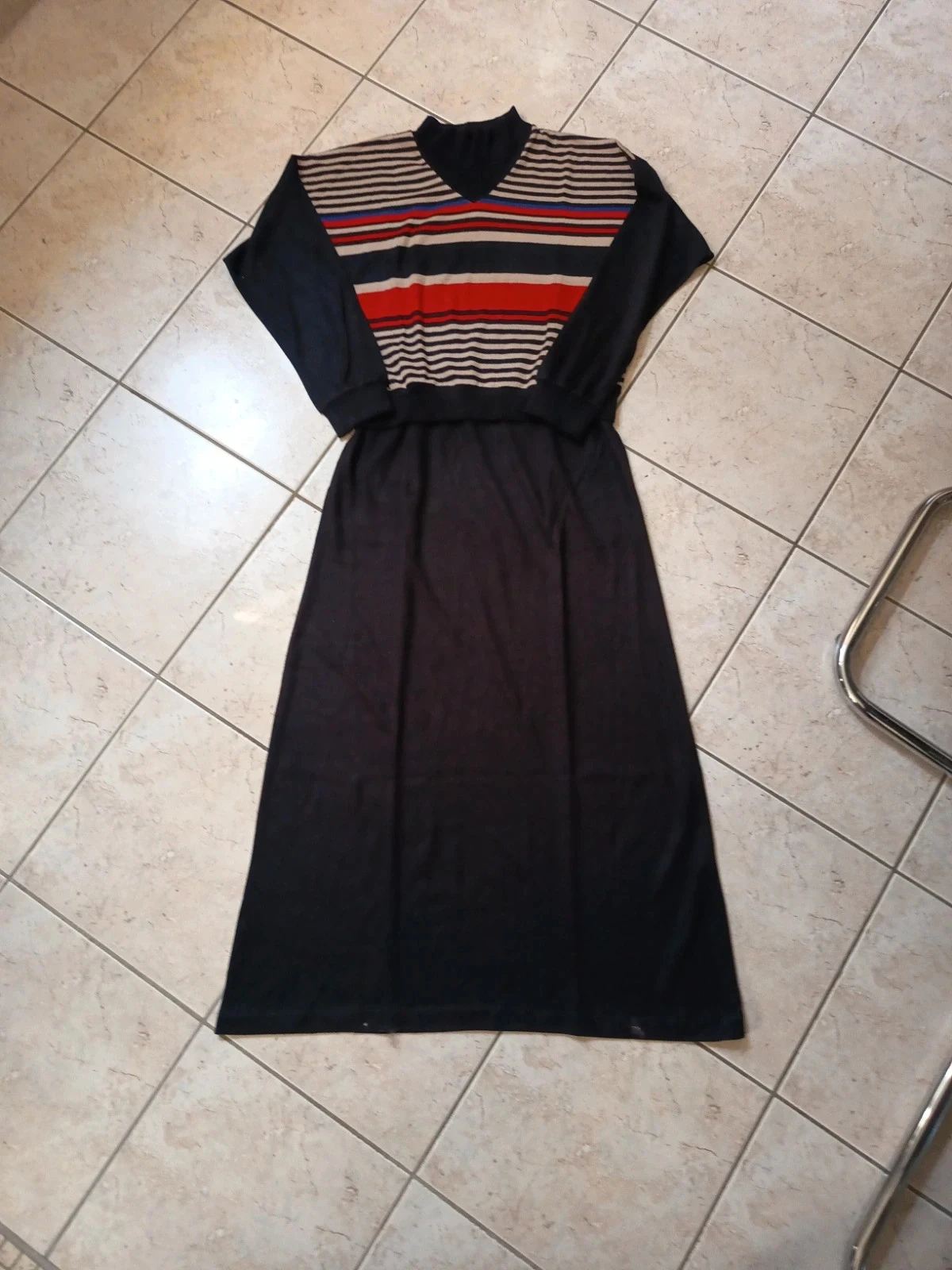 Robe longue noire rayures